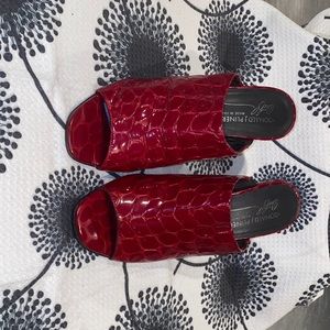 Donald J Pliner Red Croc Pattern Patent Leather Mules in Size 8